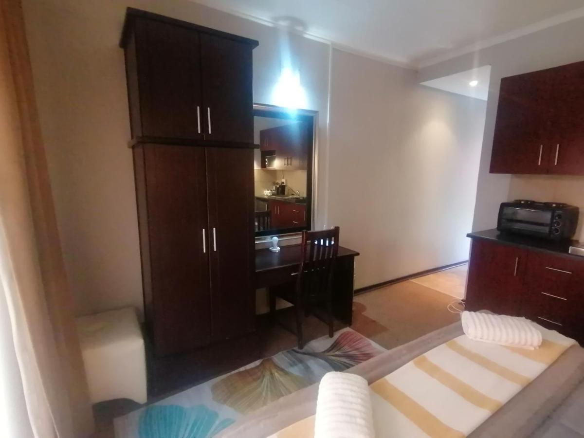 Reliwave Pty Ltd Apartment Bloemfontein Bagian luar foto