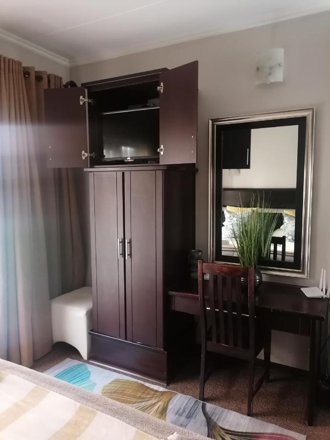 Reliwave Pty Ltd Apartment Bloemfontein Bagian luar foto