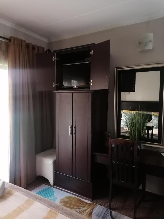 Reliwave Pty Ltd Apartment Bloemfontein Bagian luar foto