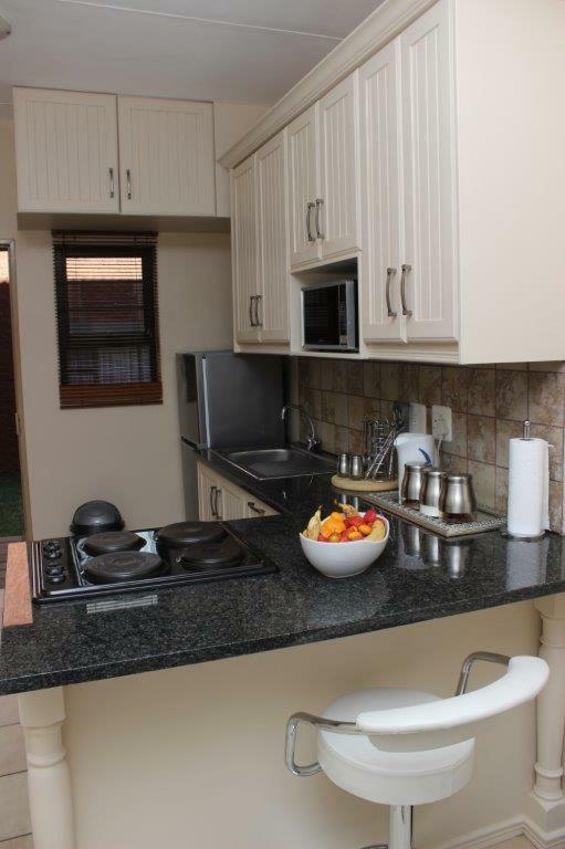 Reliwave Pty Ltd Apartment Bloemfontein Bagian luar foto